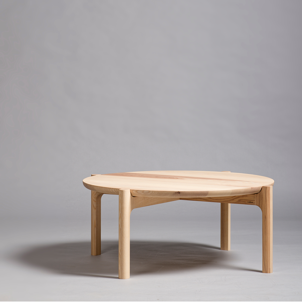 1.-TABLE-BASSE-EN-FRENE